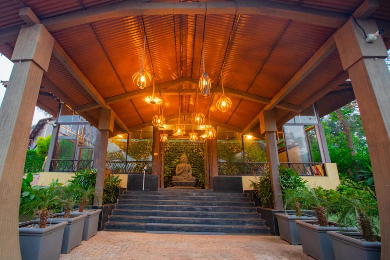 Encore A Boutique Resort Mulshi Екстер'єр фото