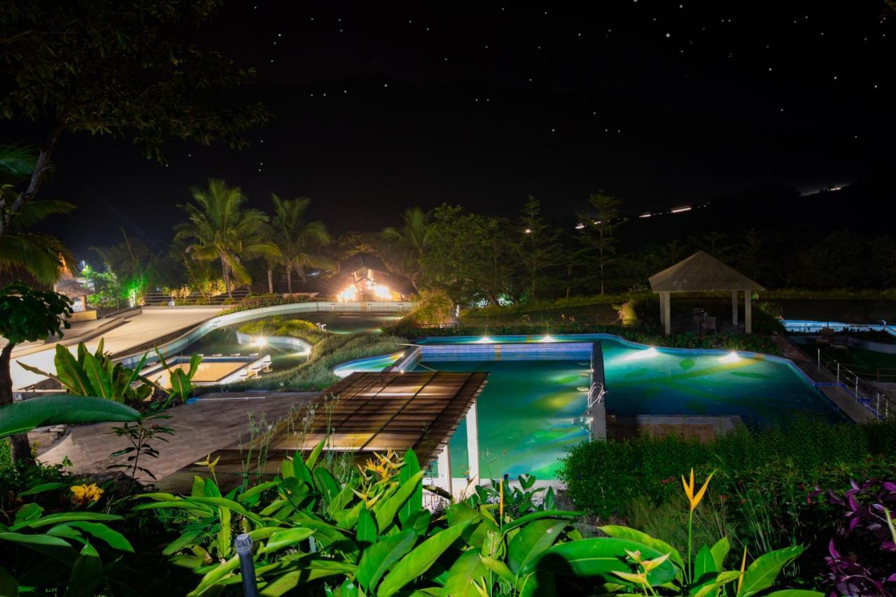 Encore A Boutique Resort Mulshi Екстер'єр фото